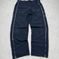 Nike Vintage Trackpants in Navy mit Creme Piping, Größe L, Vorderansicht