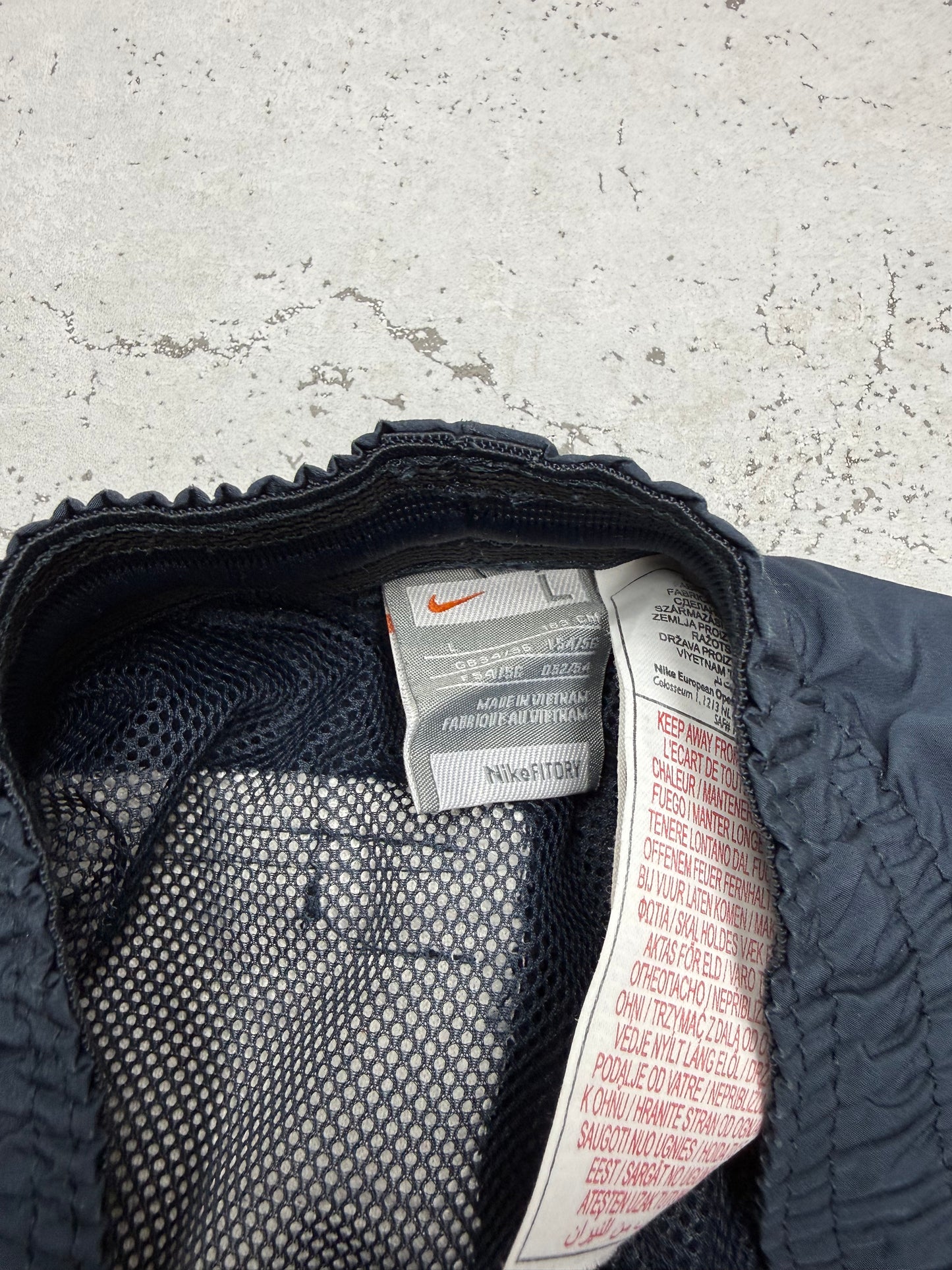 Nike Vintage Trackpants in Navy, Größe L, Etikett