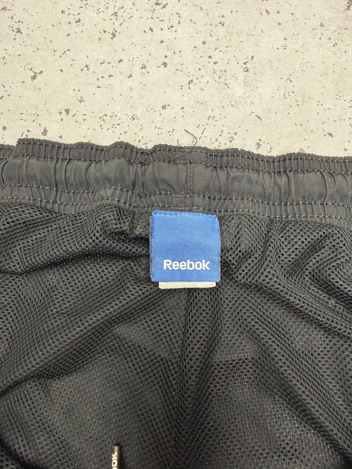 Reebok Vintage Trackpants in Schwarz, Größe L, Etikett