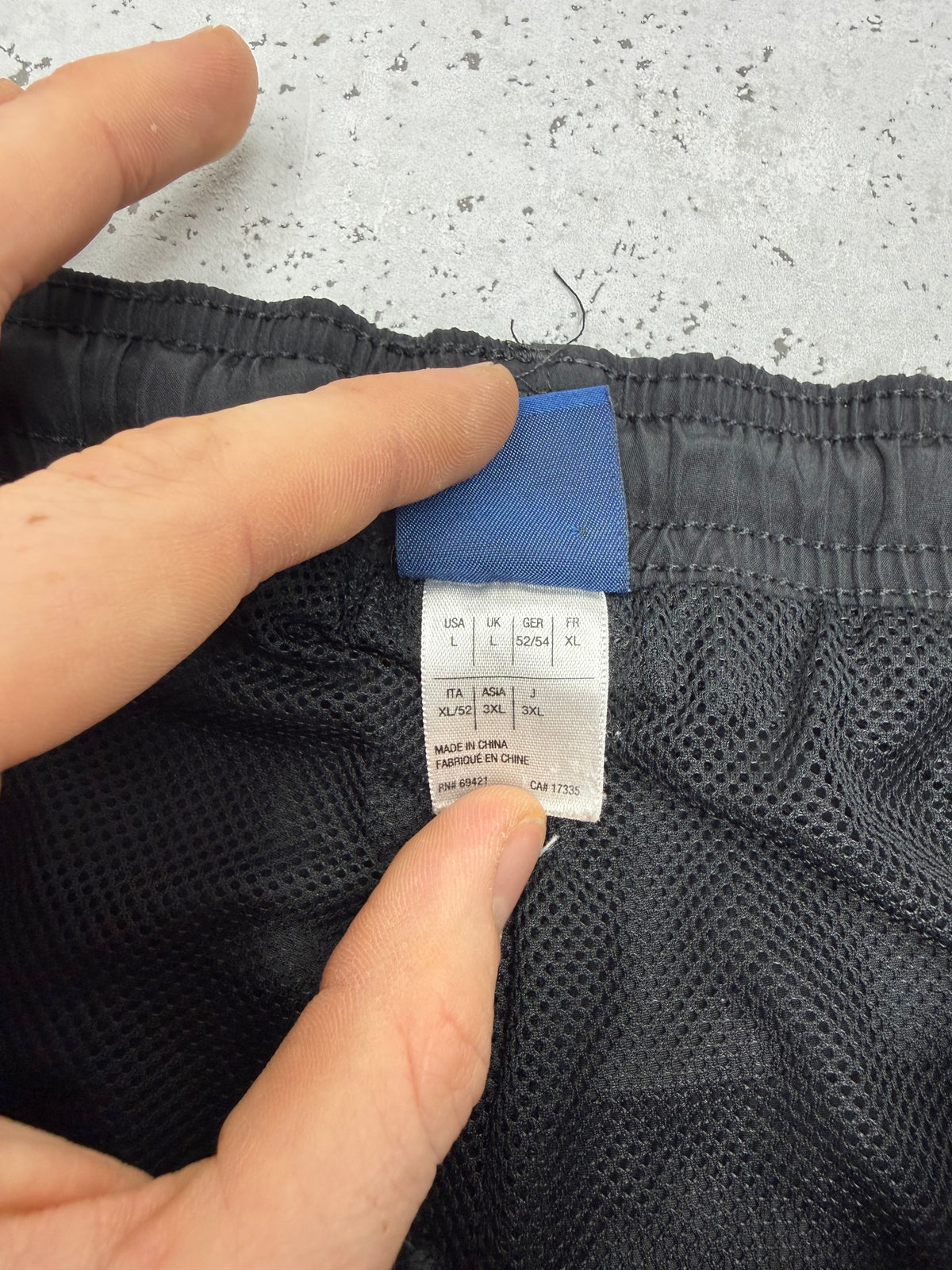 Reebok Vintage Trackpants in Schwarz, Größe L, Größentabelle am Etikett