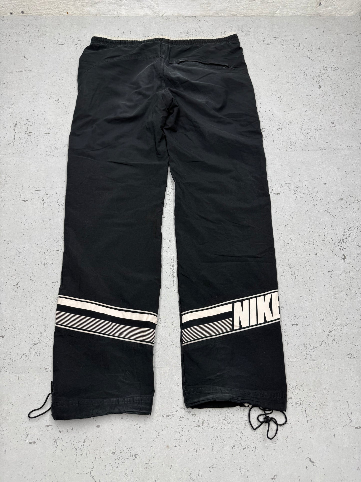 Nike Vintage Trackpants in Beige mit Logo-Streifen, Größe S, Rückansicht