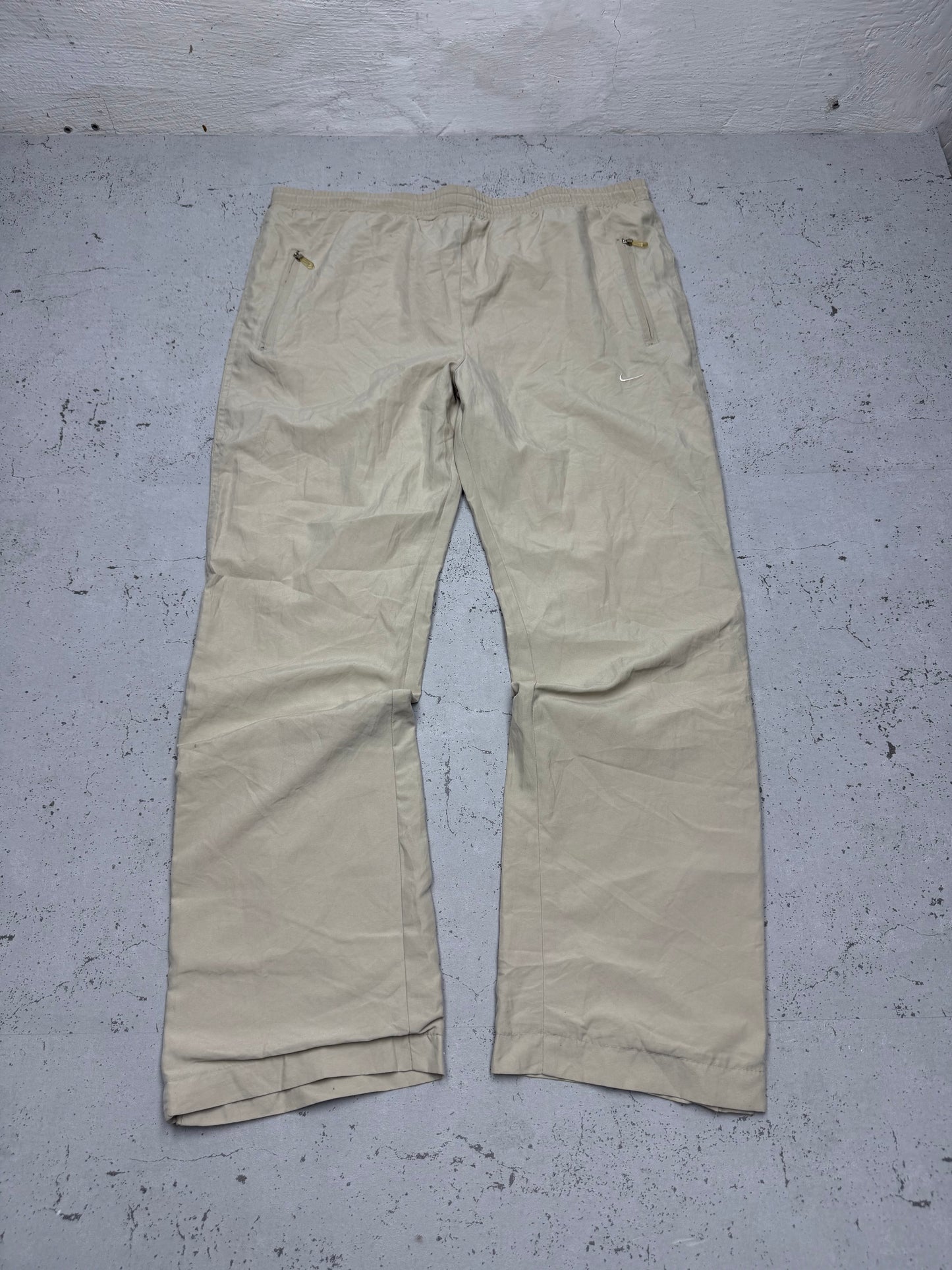 Nike Cargo Vintage Trackpants in Beige, Größe XXL, Vorderansicht