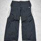 adidas Vintage Trackpants in Schwarz mit drei weißen Streifen, Größe M, Vorderansicht