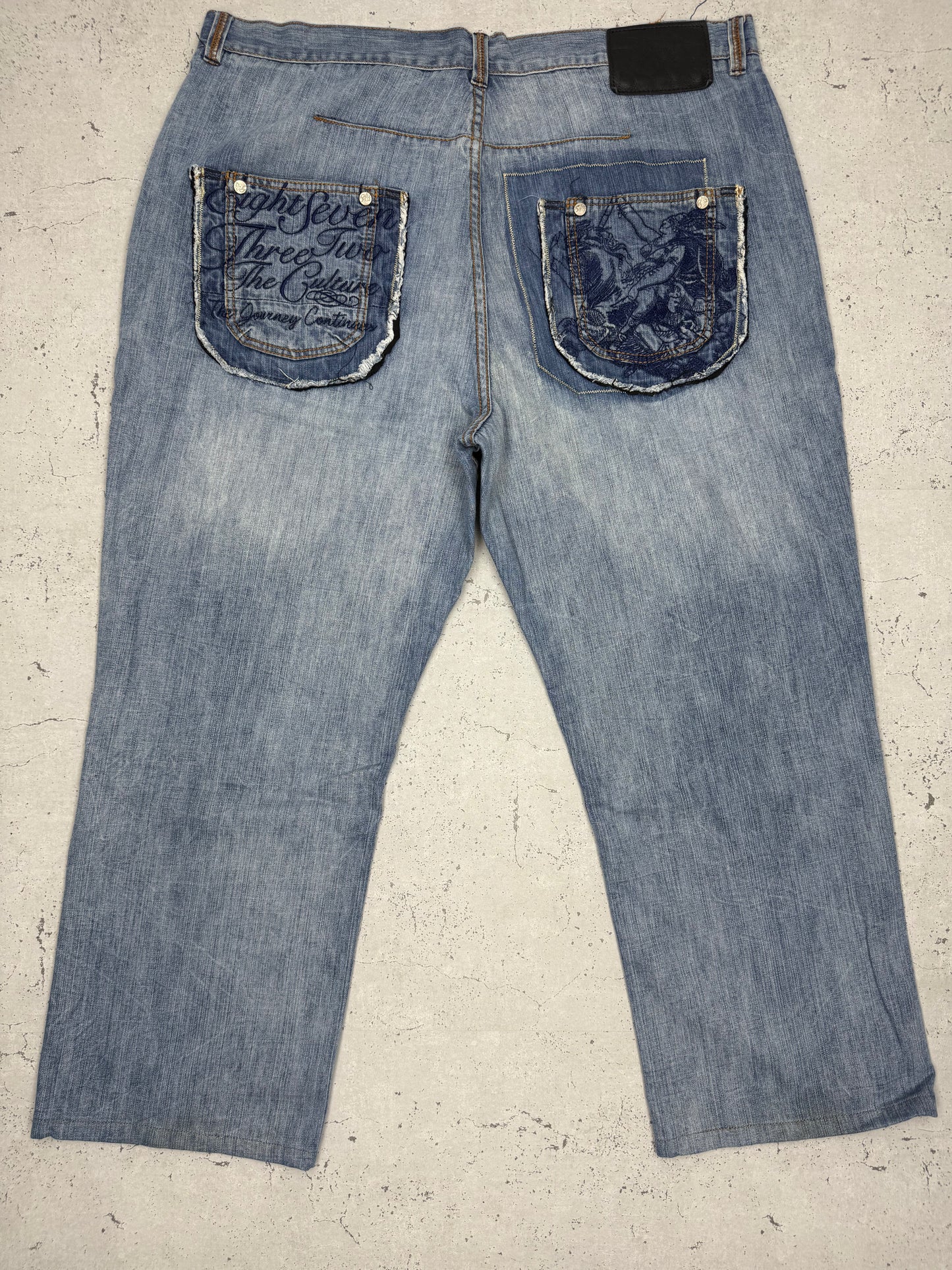 Eight 732 Vintage Y2K Baggy embroidered Jeans blau W44 L34 - MonkeysVintage