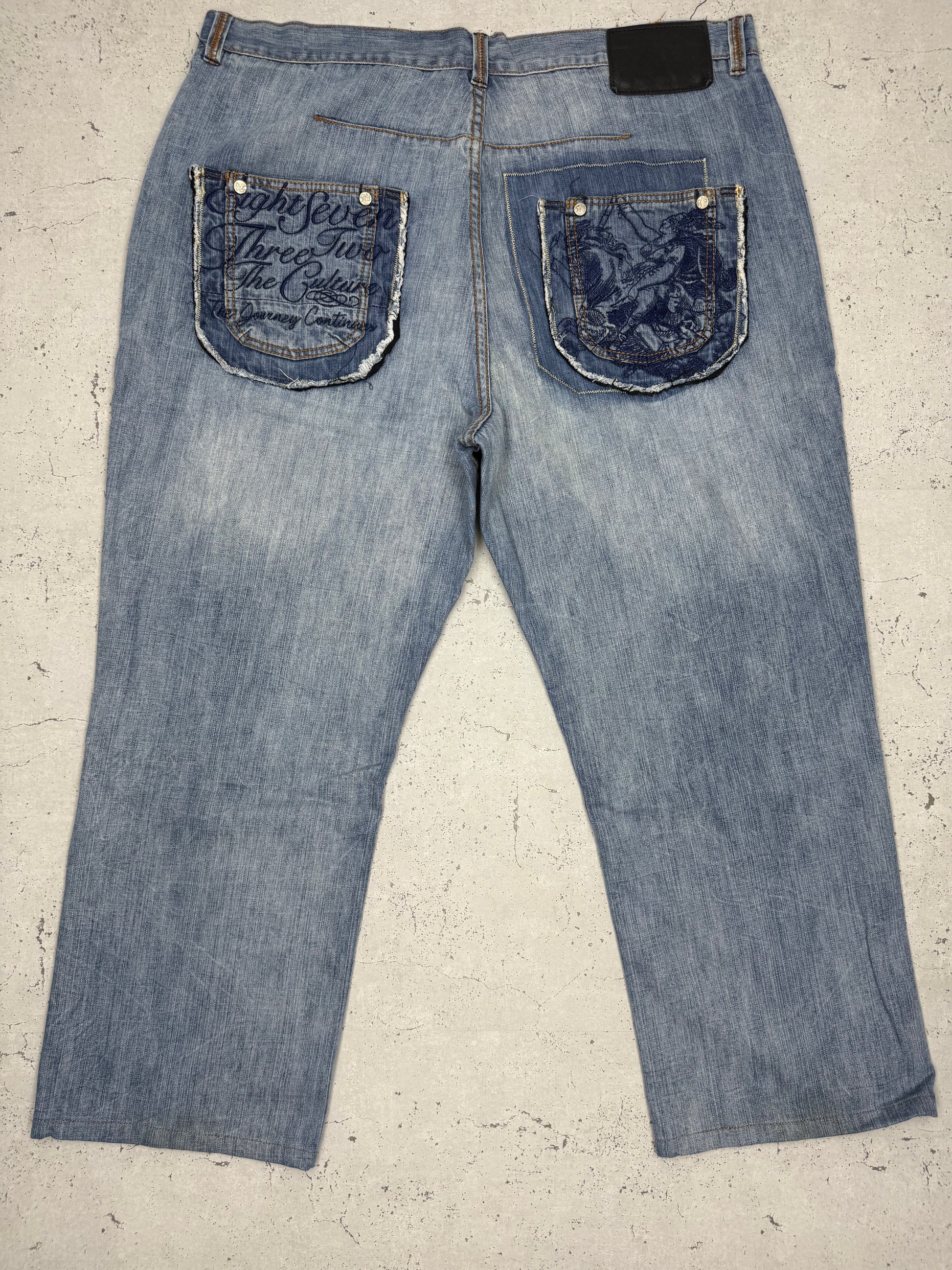 Eight 732 Vintage Y2K Baggy embroidered Jeans blau W44 L34 - MonkeysVintage
