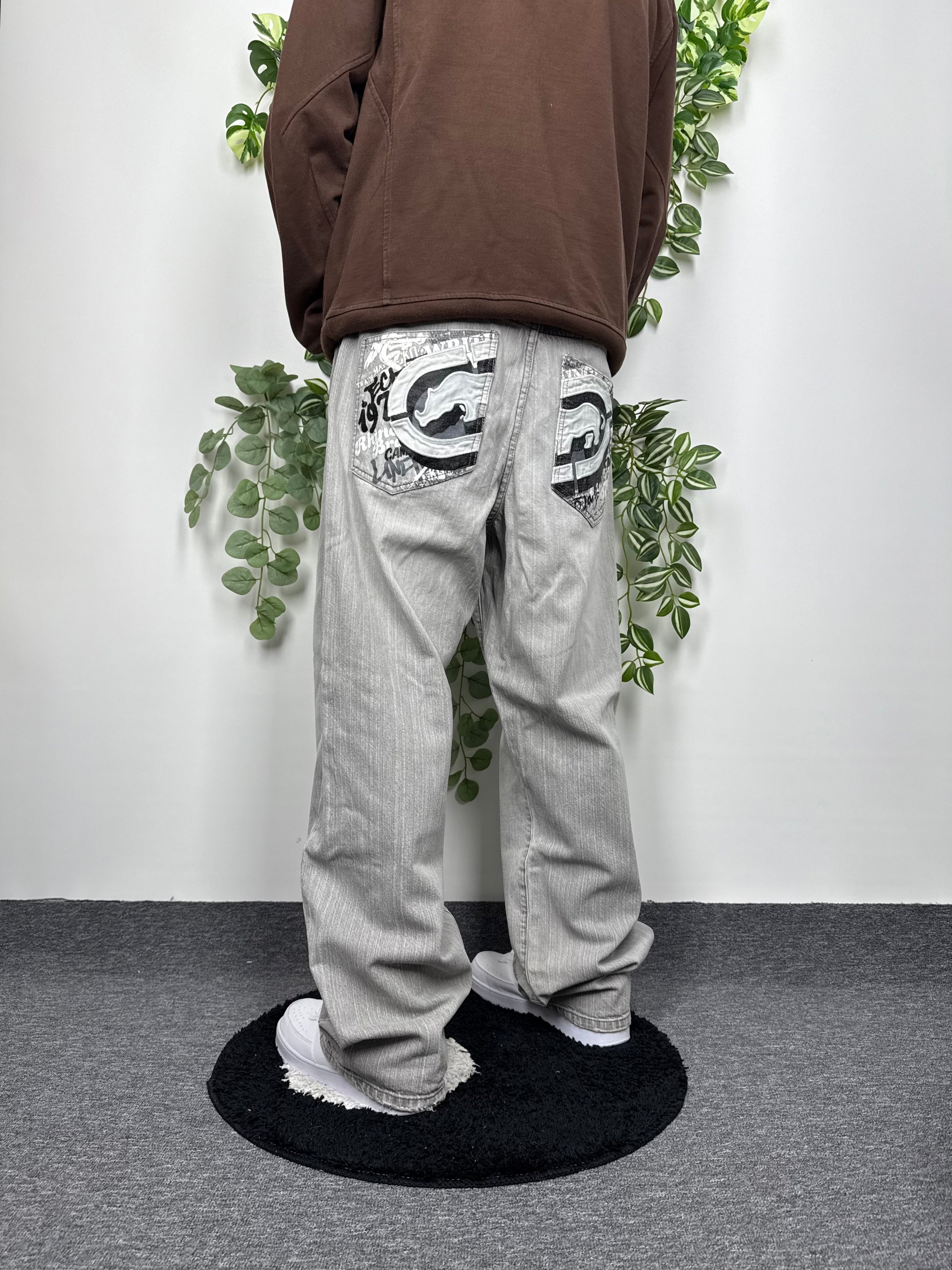 Ecko Unltd. Vintage Y2K Baggy Jeans embroidered grau W32 L34 - MonkeysVintage