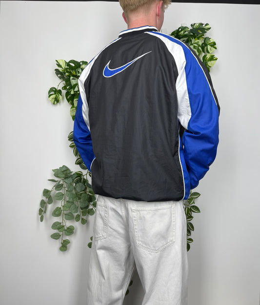 Nike Vintage Spellout Big Swoosh Sweater Windbreaker blau schwarz L - MonkeysVintage