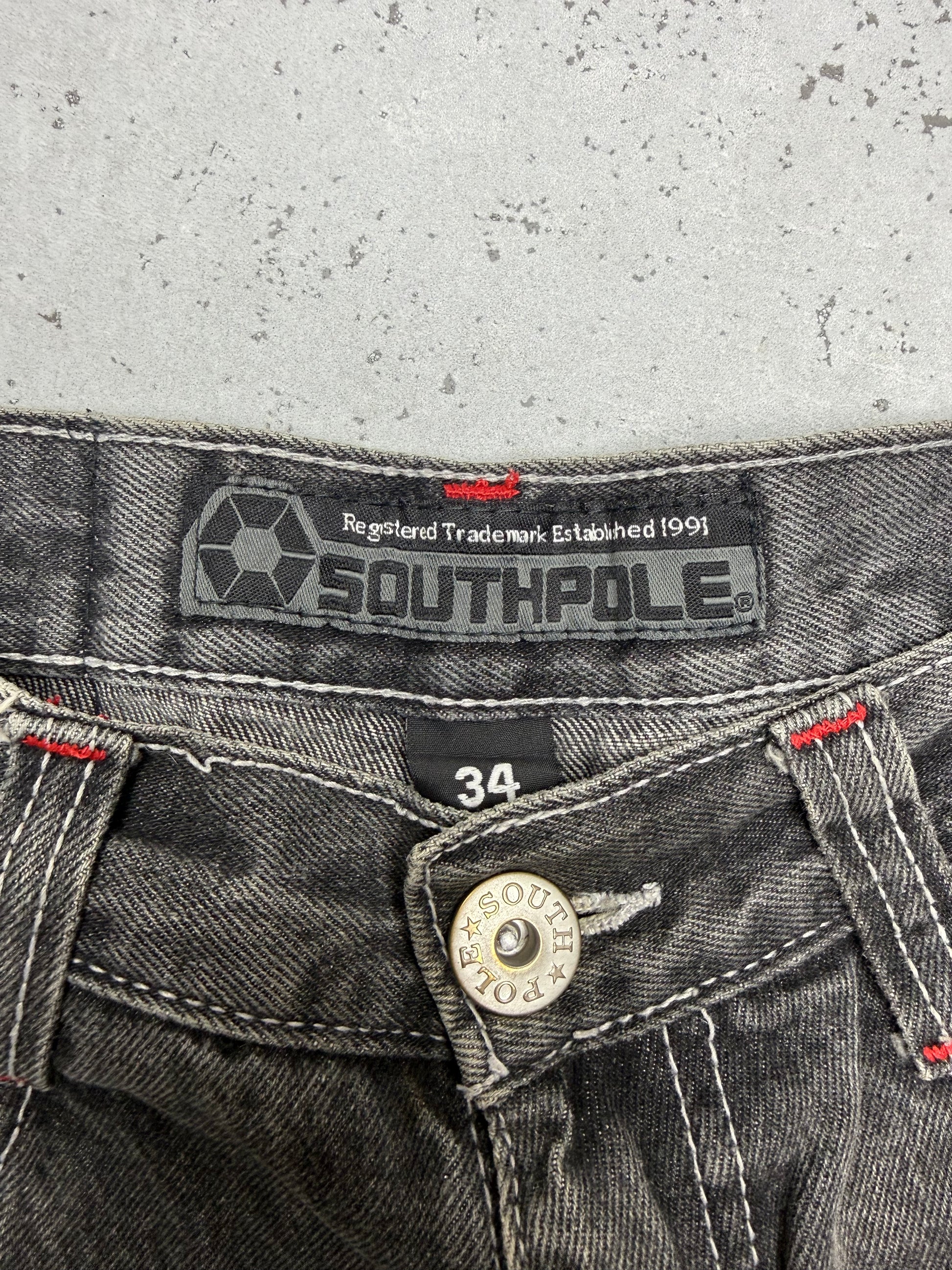 Southpole Vintage Jeansshorts in Schwarz, W34, Etikett