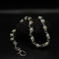 „Marmor Pearl“ Perlen-Hosenkette Wallet Chain mit Silber-Details Y2K Streetstyle