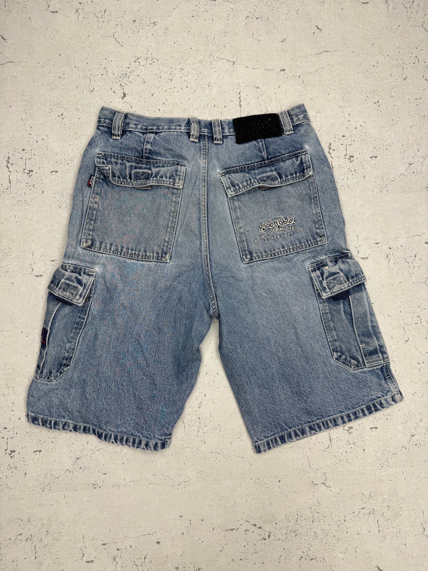 Southpole Vintage Cargoshorts in Hellblau, W34, Rückansicht