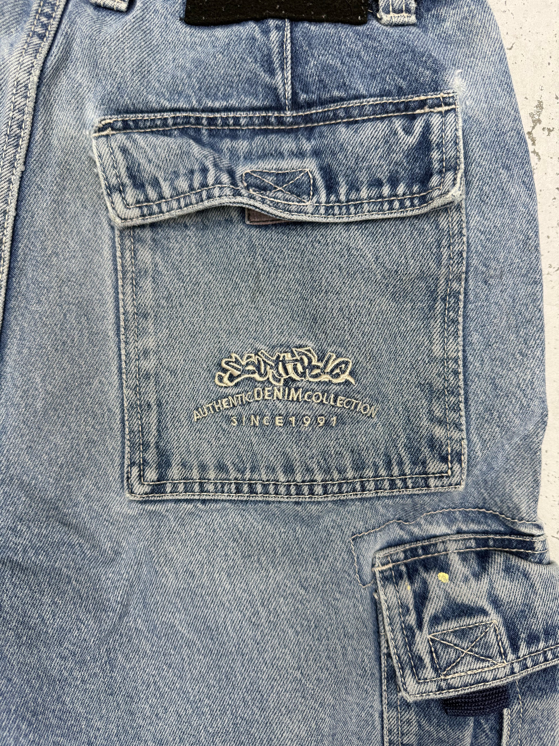Southpole Vintage Cargoshorts in Hellblau, W34, Logo-Stickerei