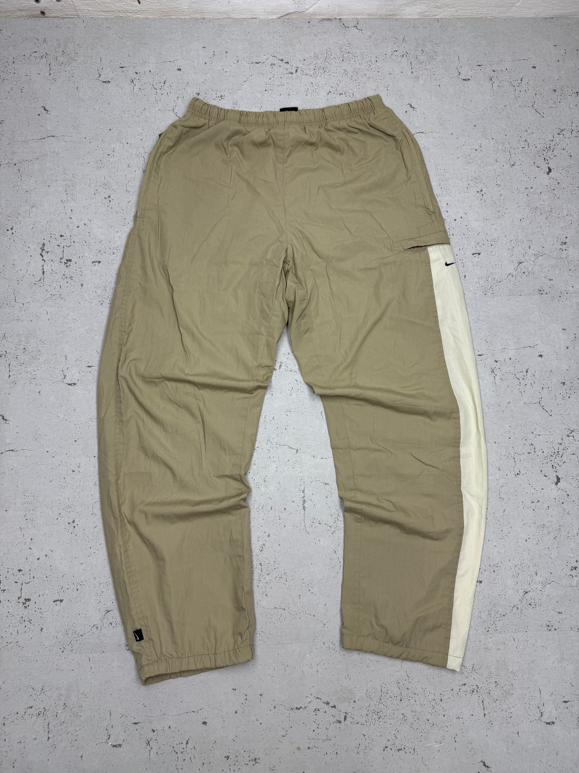 Nike Vintage Trackpants in Beige, Größe S, Vorderansicht