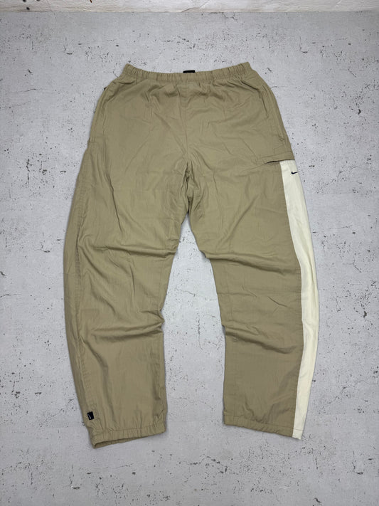 Nike Vintage Trackpants in Beige, Größe S, Vorderansicht