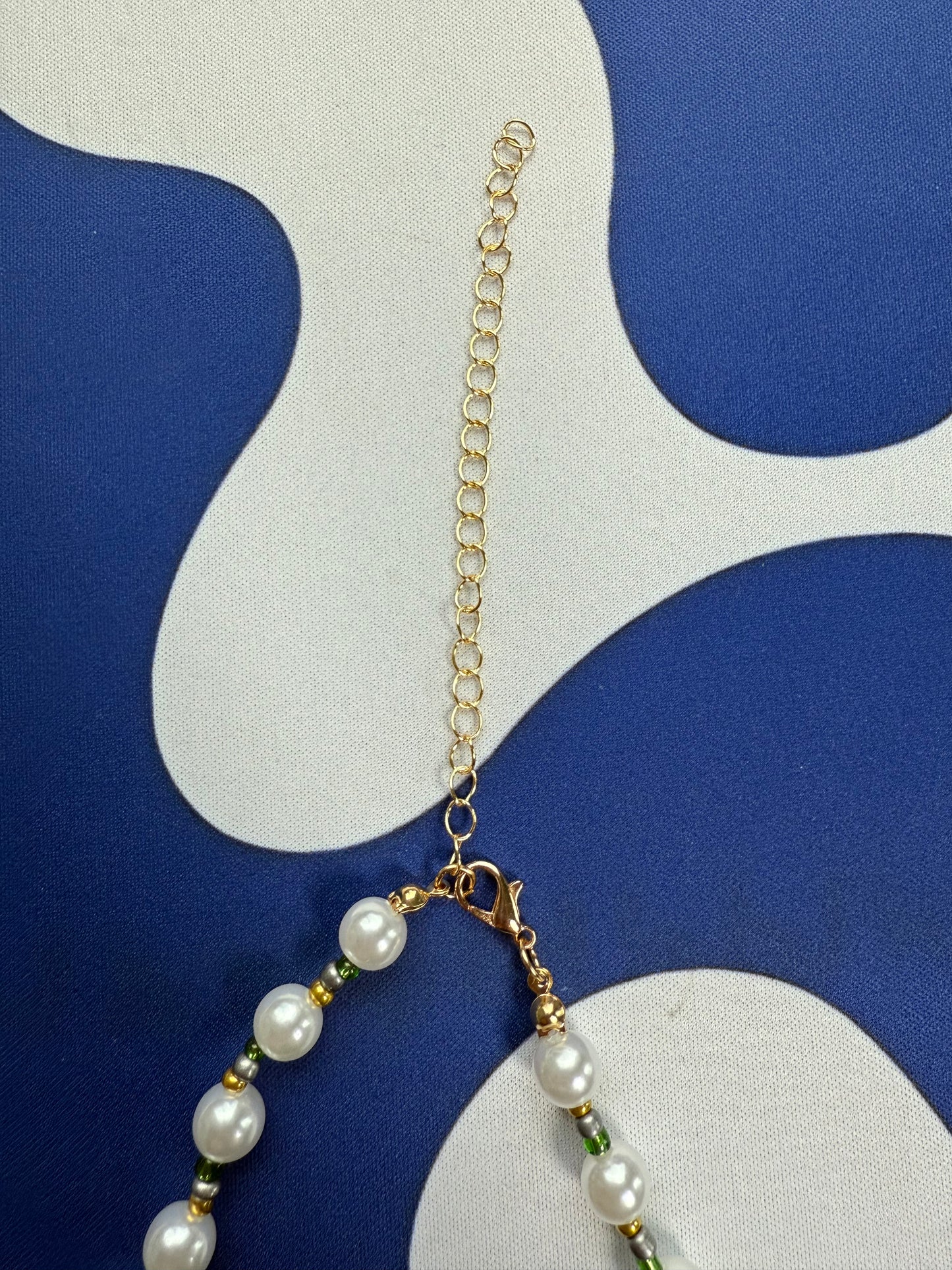 Perlenkette mit Gold- & Grünakzenten – Surfer Travel Island Girly