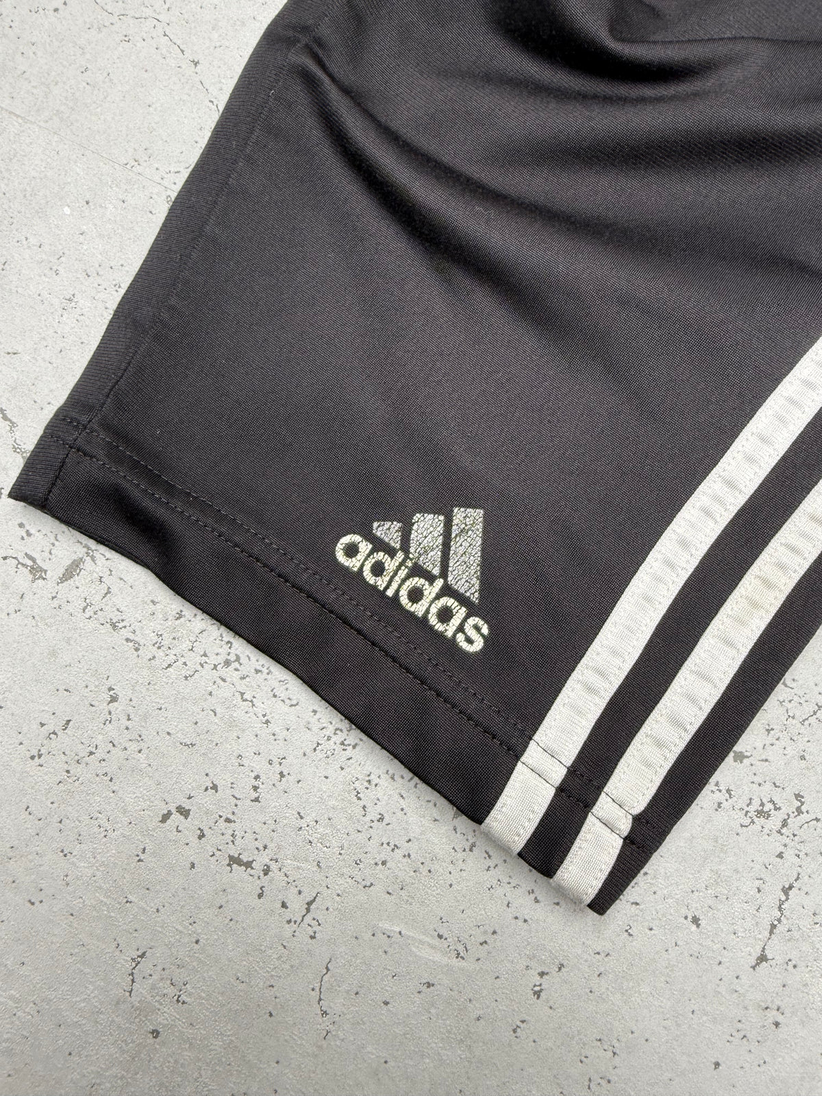 Adidas Snap Pants Vintage Trackpants in Schwarz, Größe L, Logo-Closeup