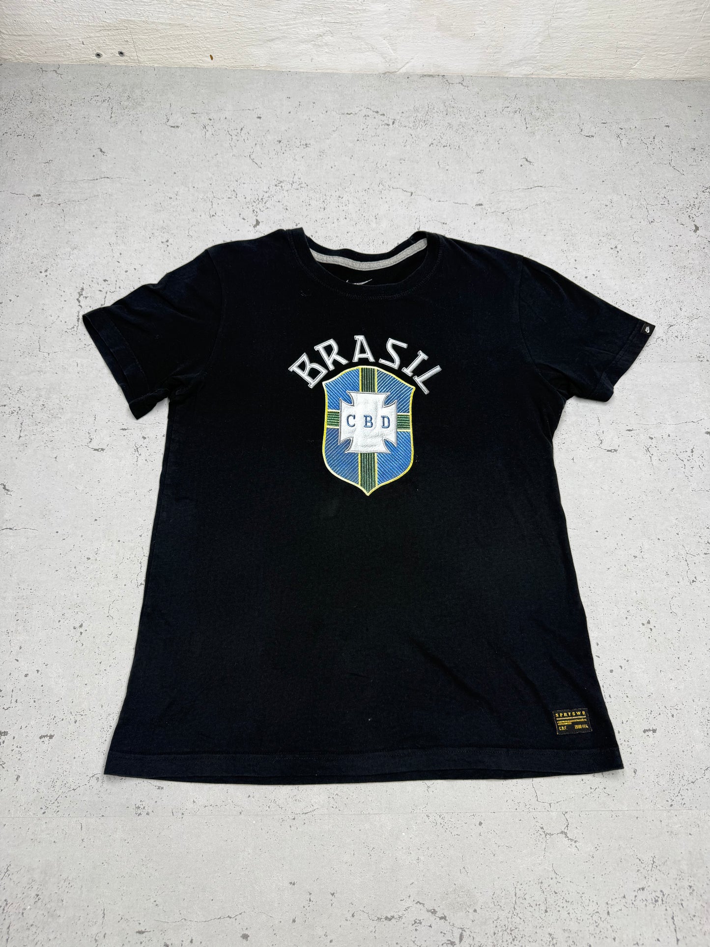 Nike Brasil CBD Vintage T-Shirt in Schwarz, Größe L, Vorderansicht