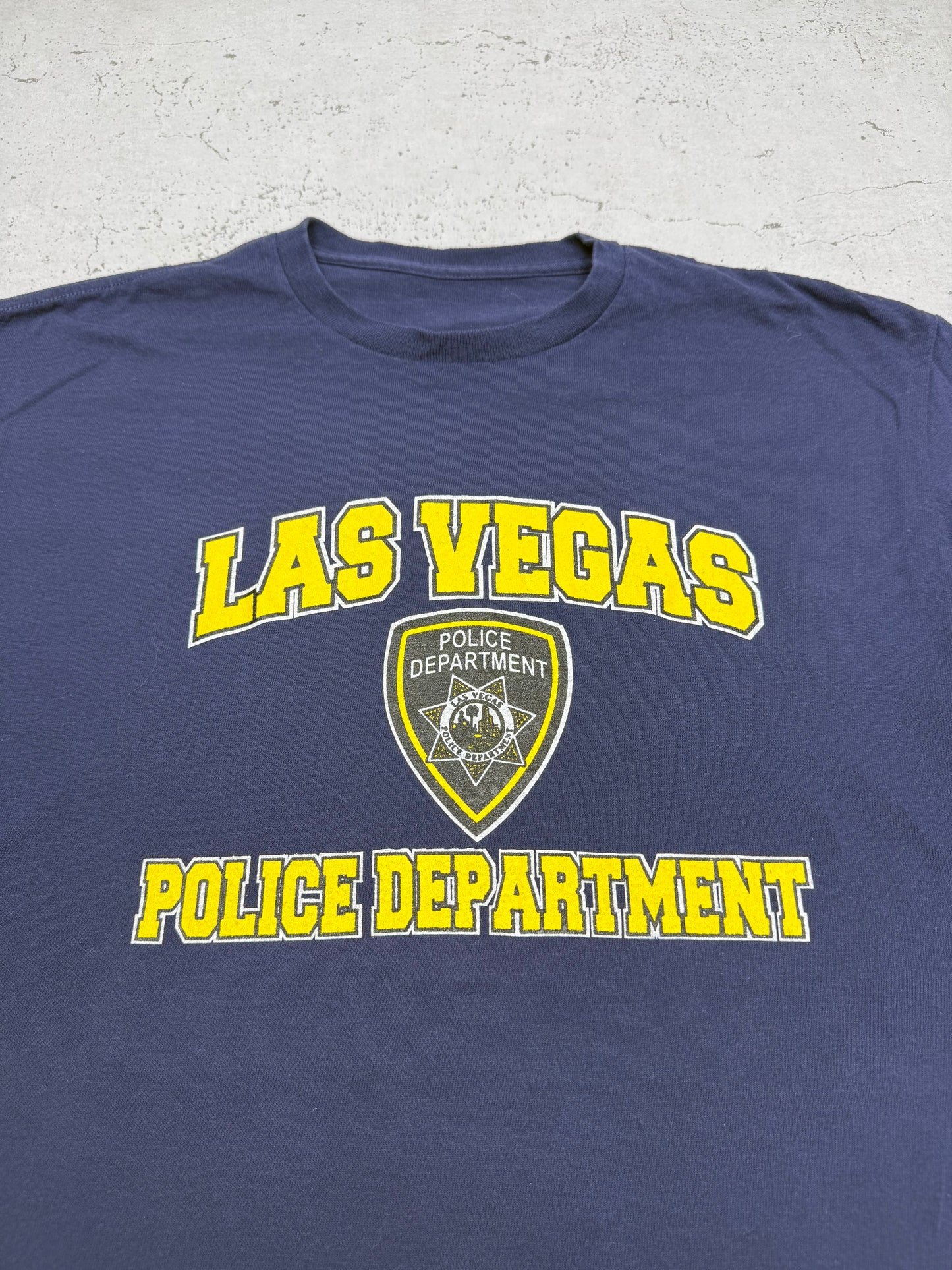 LVPD Vintage Shirt in Navy, Logo-Closeup