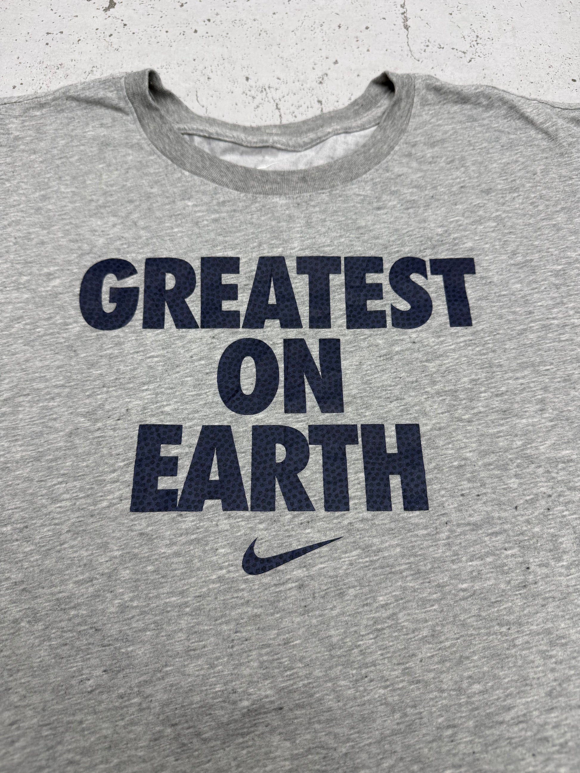 Nike Greatest On Earth Vintage T-Shirt in Grau, Größe XXL, Logo-Detail
