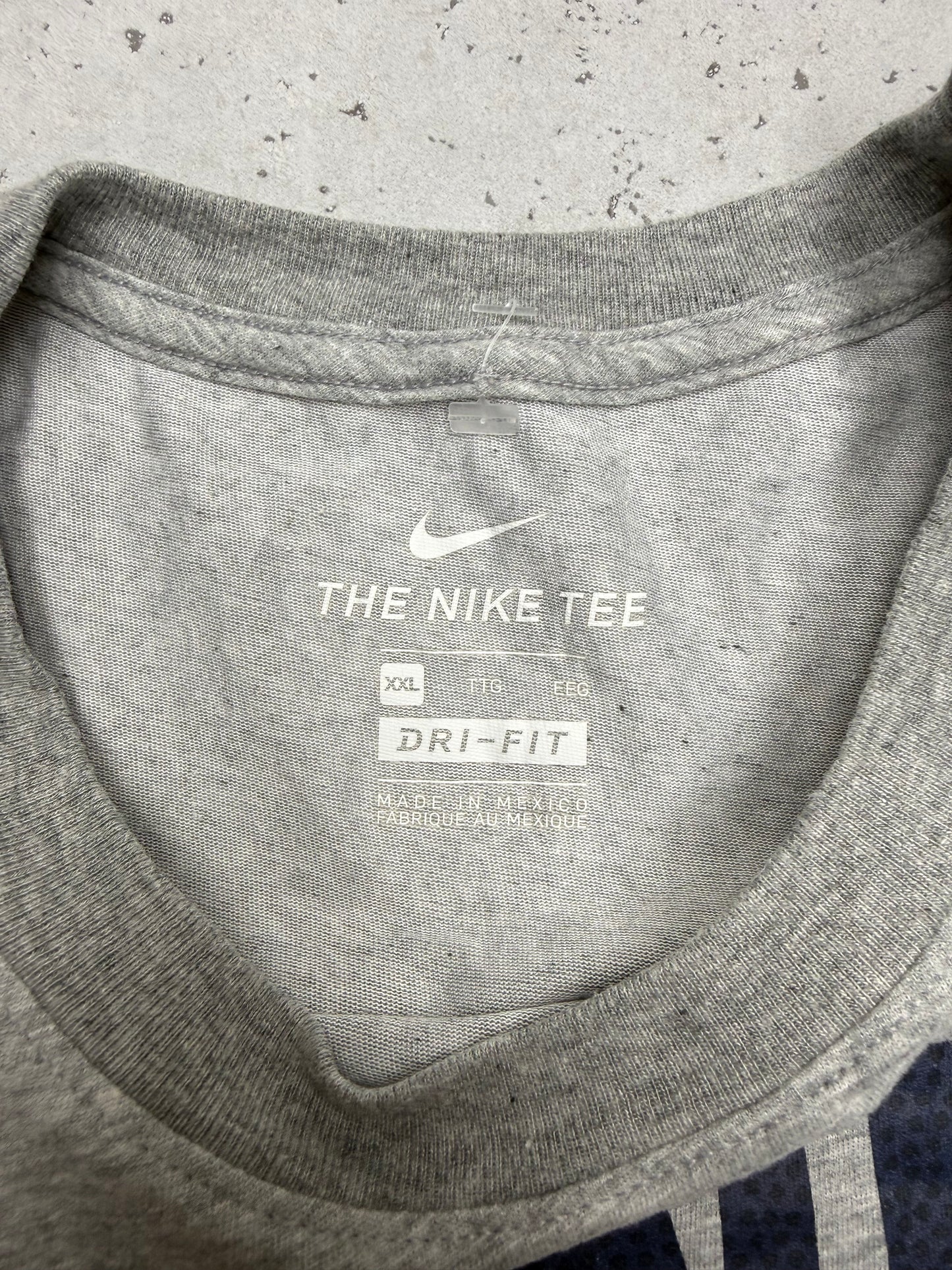 Nike Greatest On Earth Vintage T-Shirt in Grau, Größe XXL, Etikett