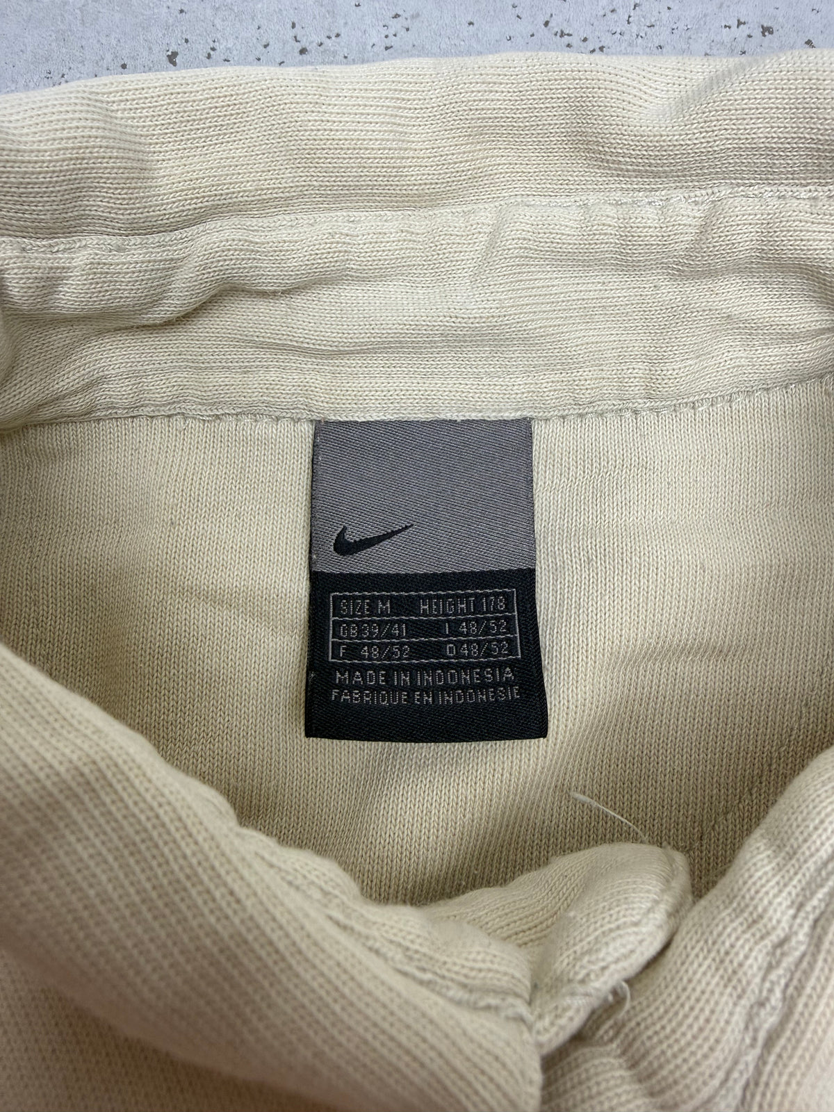 Nike Vintage Half-Zip Pullover in Beige, Größe M, Etikett