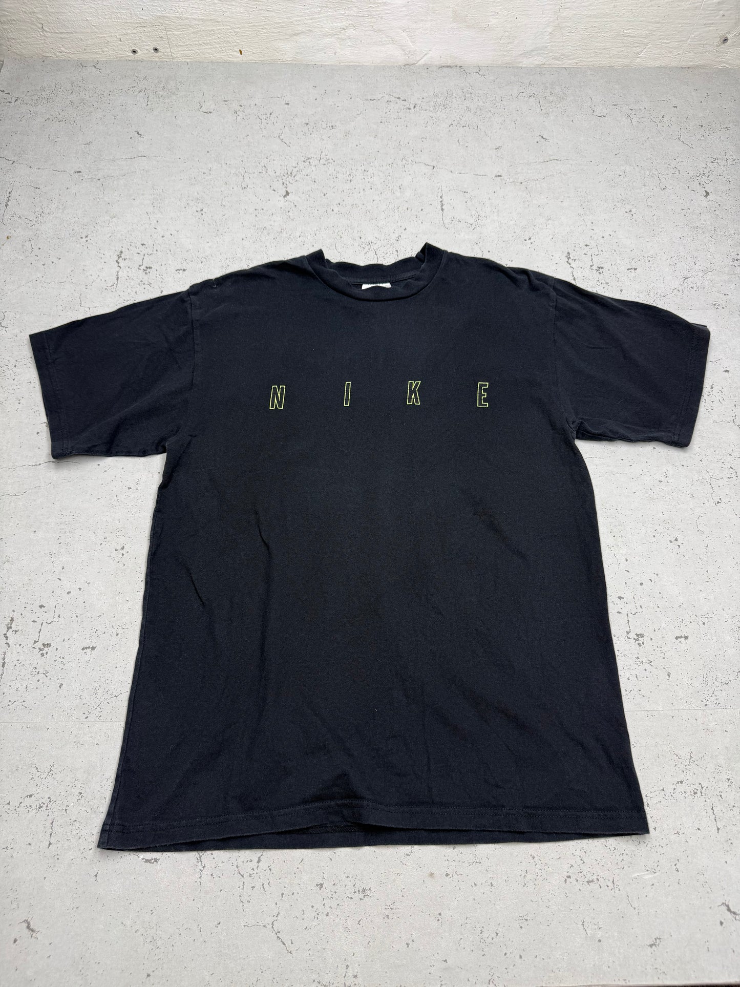 Nike Vintage Shirt in Schwarz, Größe M, Vorderseite