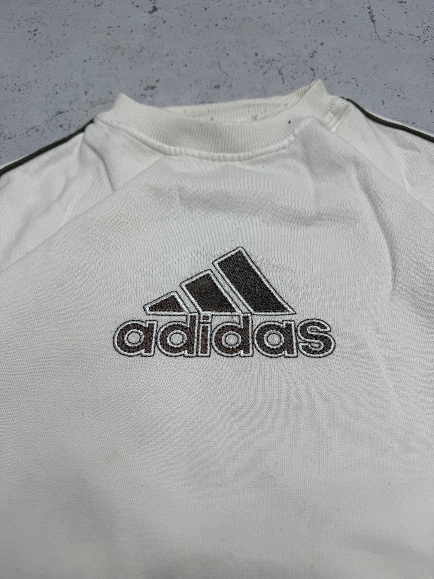 Adidas Vintage Sweatshirt in Weiß, Logo-Detail