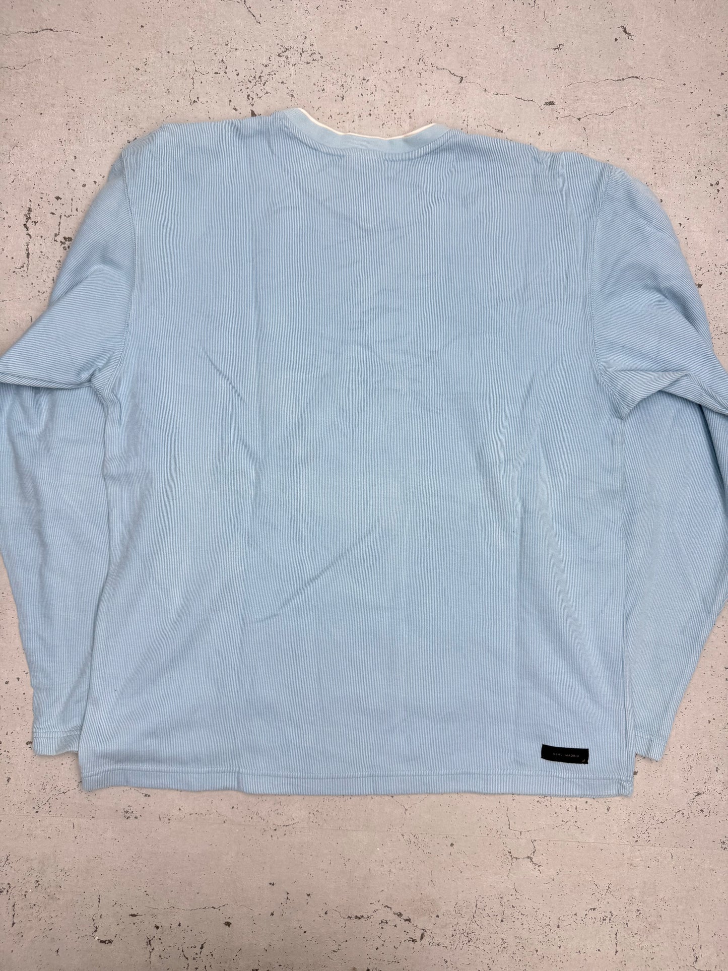 Adidas Real Madrid Vintage Longsleeve in Hellblau, Rückseite