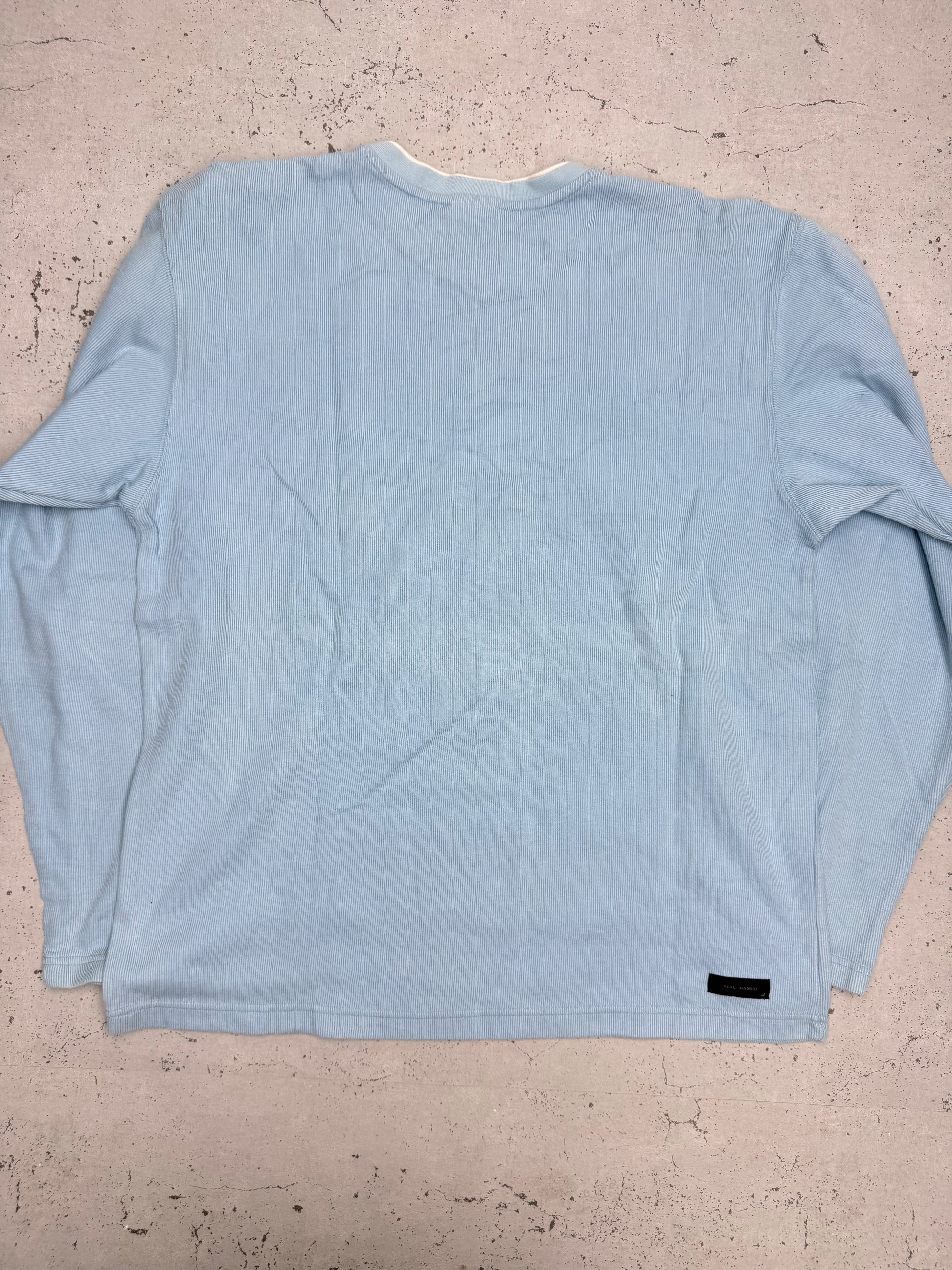 Adidas Real Madrid Vintage Longsleeve in Hellblau, Rückseite