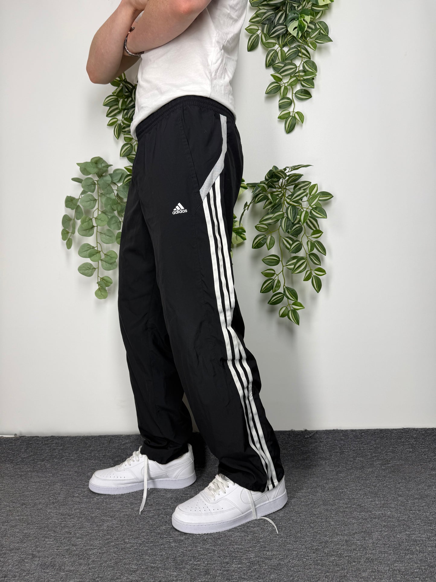 Adidas Vintage Trackpants in Schwarz, Fitpic