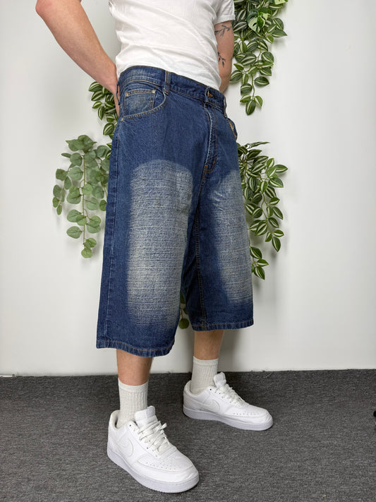 TAAPS Vintage Jeansshorts in Dunkelblau, Fitpic