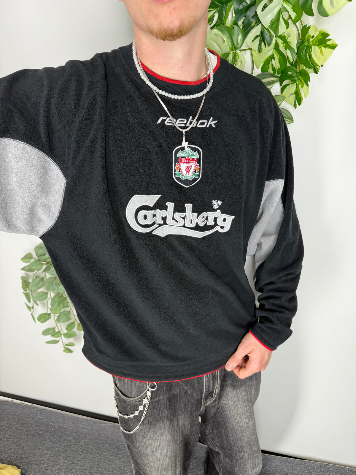 Reebok Liverpool FC Carlsberg Vintage Sweatshirt in Schwarz, Fitpic