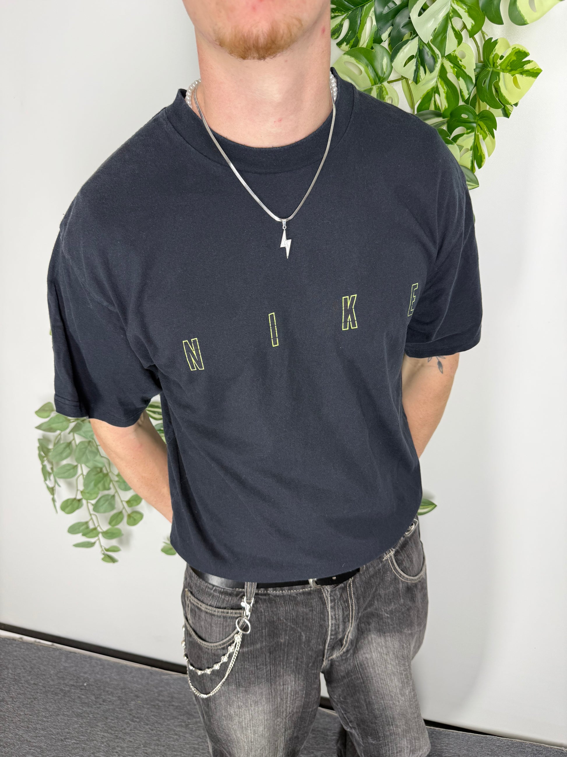 Nike Vintage Shirt in Schwarz, Größe M, Fitpic Vorderseite