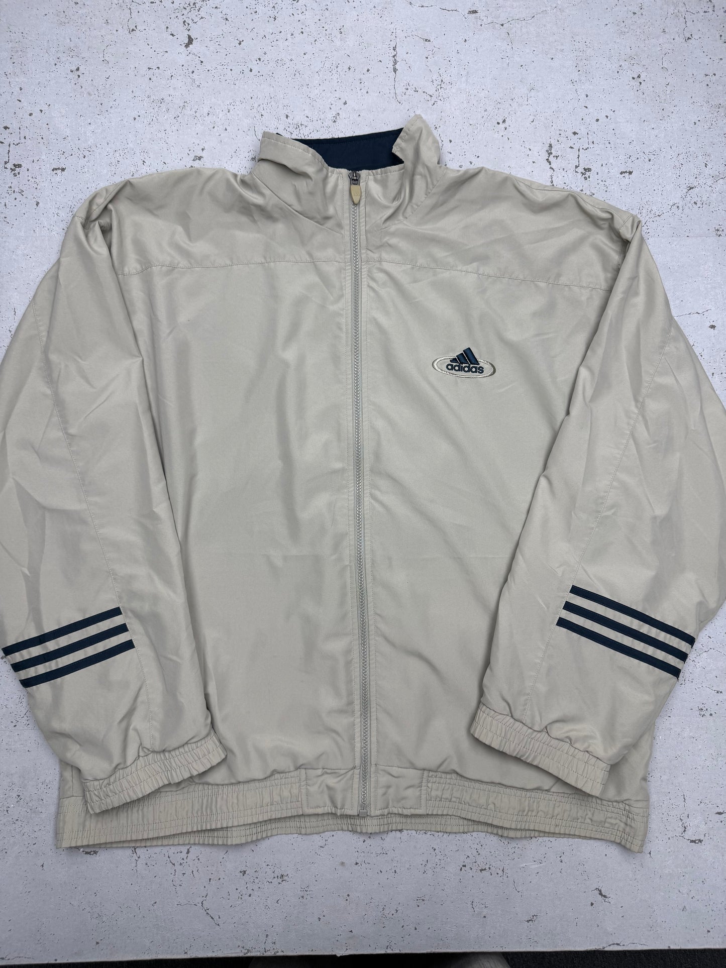 Adidas Trainingsjacke Creme Vorderseite flach