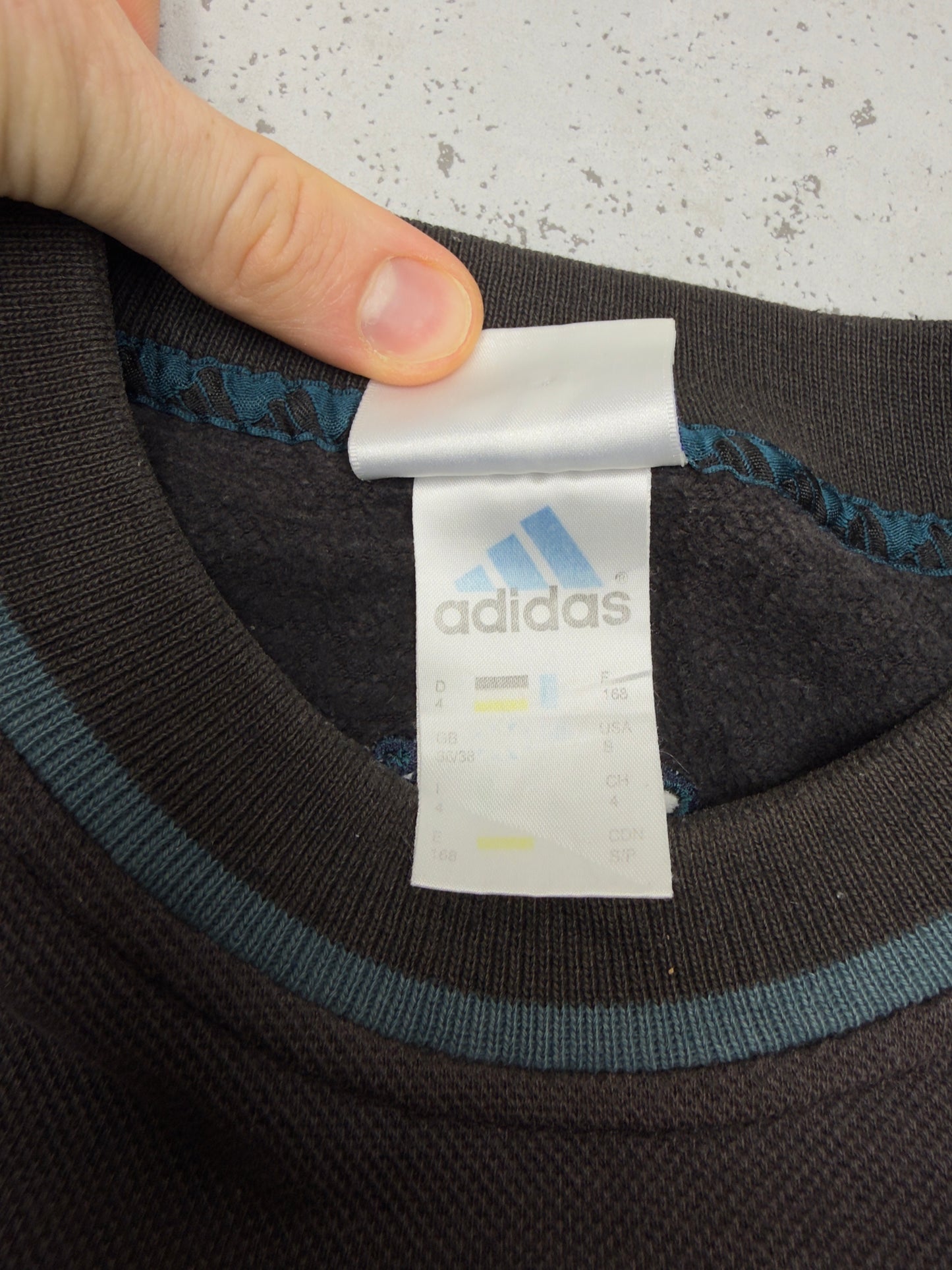 Adidas Sweatshirt – Vintage Logo Dunkelbraun – Gr. M