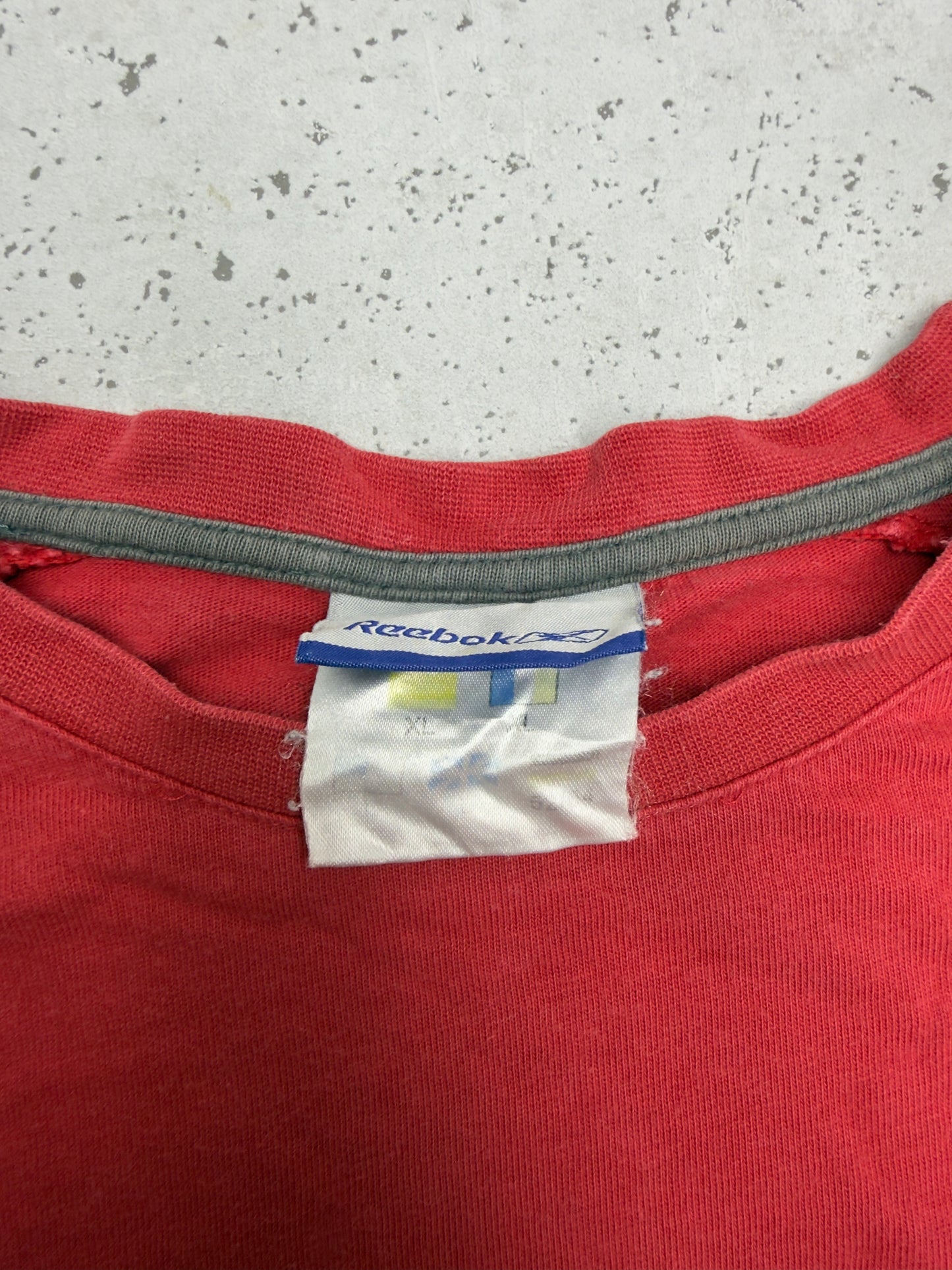 Reebok Vintage Langarmshirt Training Department Rot – Etikett