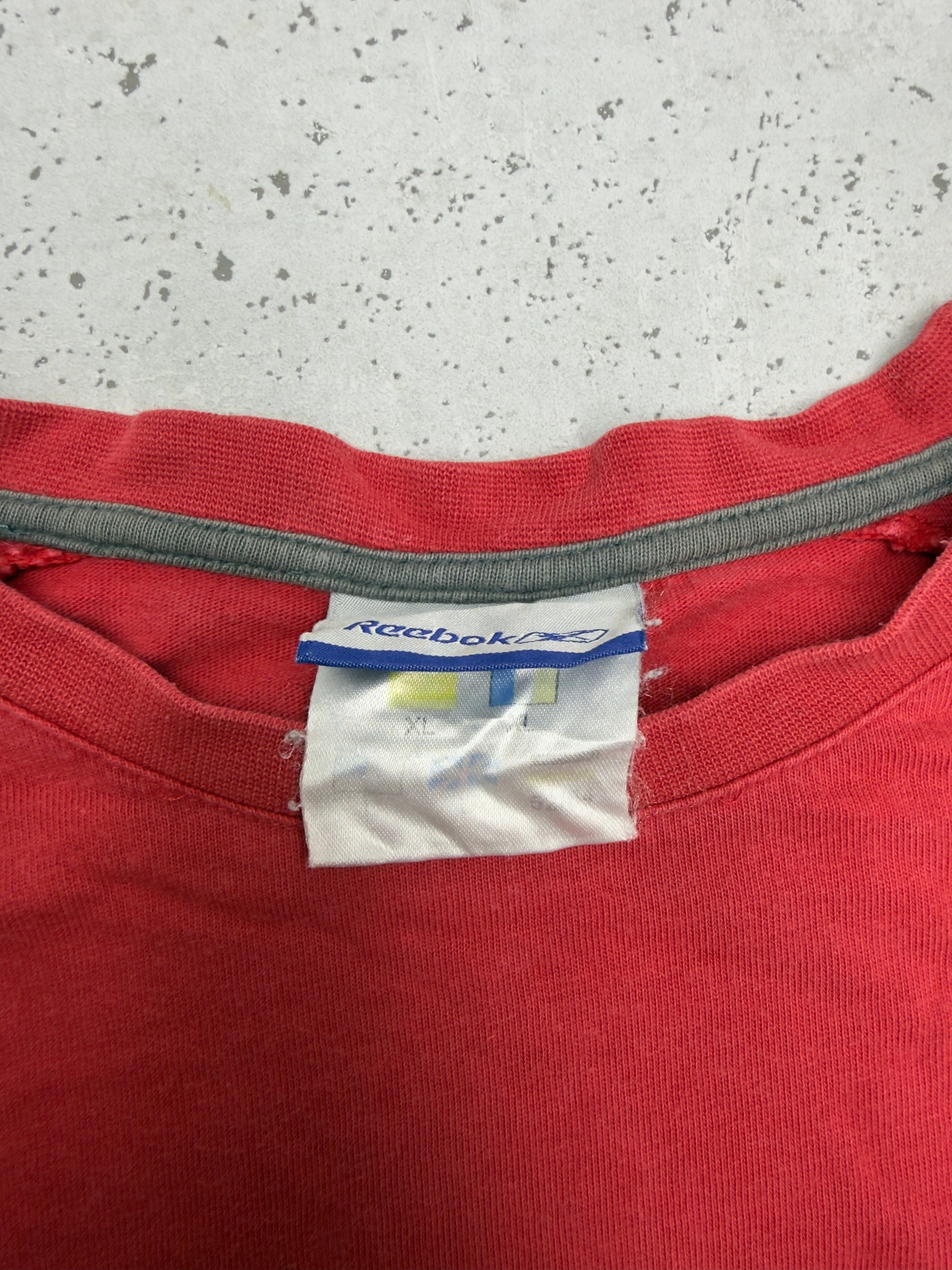 Reebok Vintage Langarmshirt Training Department Rot – Etikett