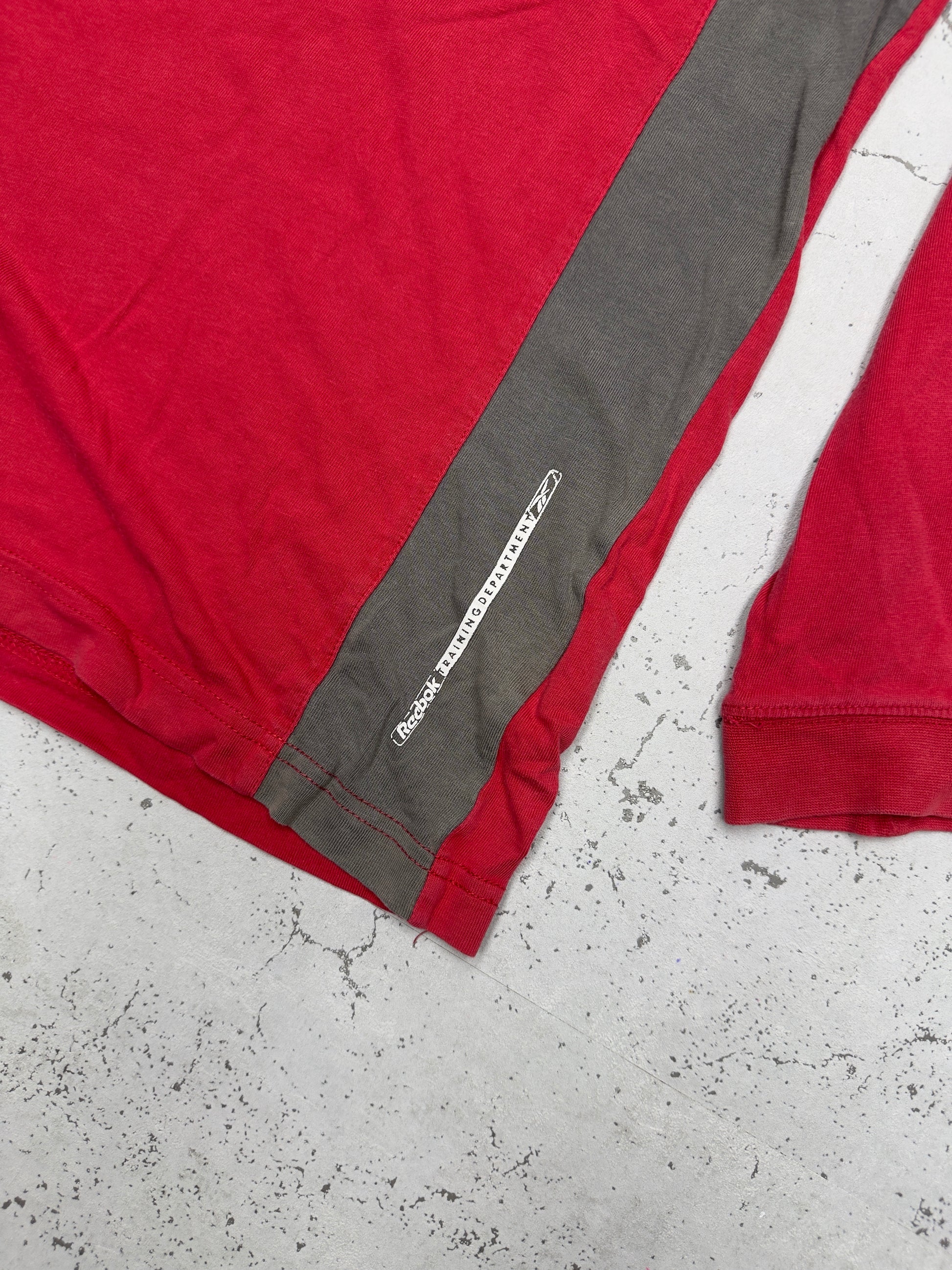 Reebok Vintage Langarmshirt Training Department Rot – Seitenpanel Detail