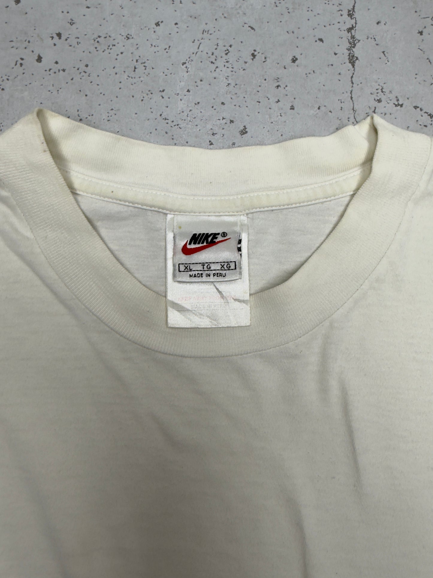 Nike Vintage T-Shirt Monte Carlo Creme – Etikett Größe XL