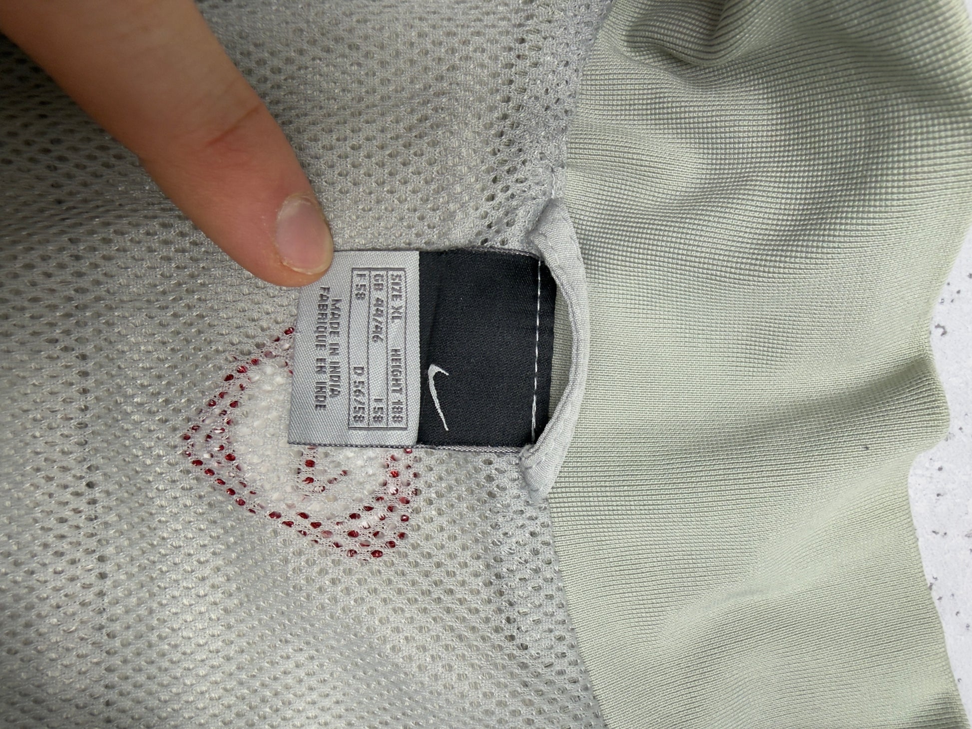 Nike FC Barcelona Trainingsjacke Creme Etikett