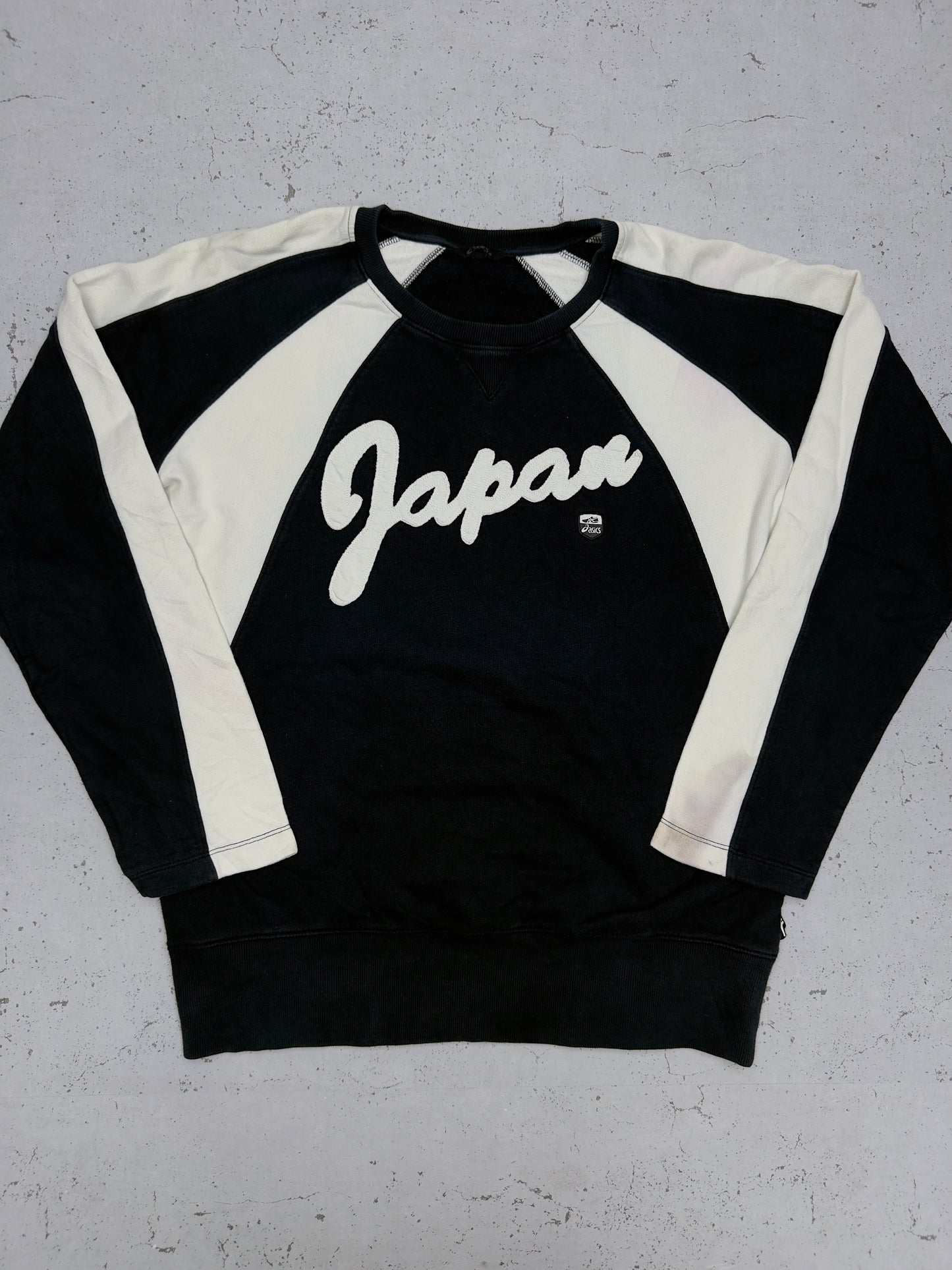Asics Vintage Sweatshirt Japan Print – Frontansicht flach