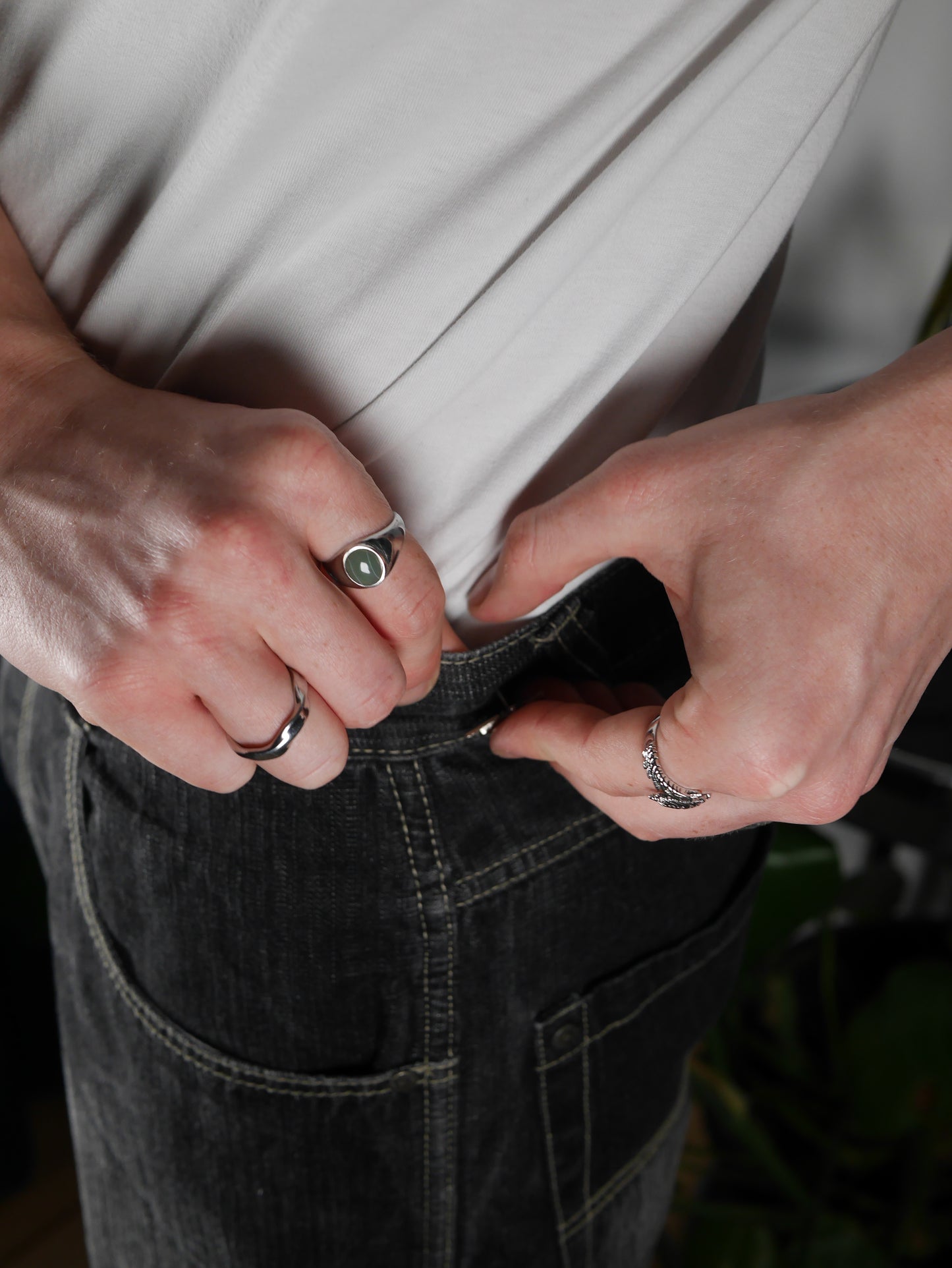 „Starlock Clips“ – 4x Kleidungsclips zum Jeans enger machen | Silber Sterne | Y2K Accessoire