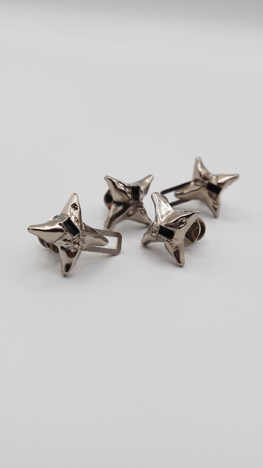 „Starlock Clips“ – 4x Kleidungsclips zum Jeans enger machen | Silber Sterne | Y2K Accessoire