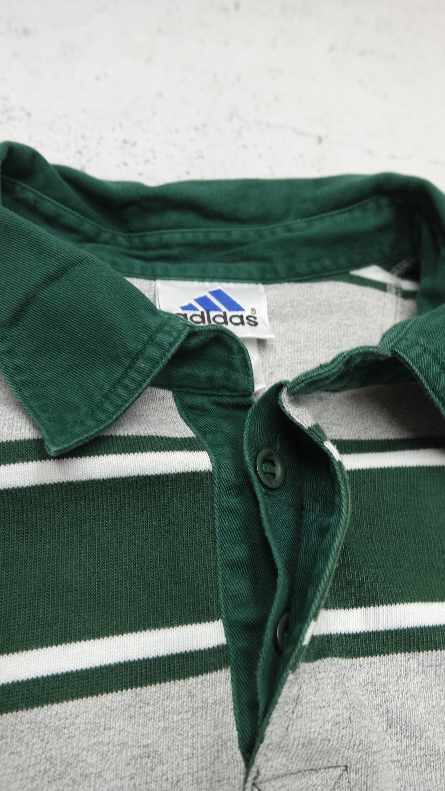 Adidas Vintage Rugby Poloshirt in Grau/Grün, Logo-Detail