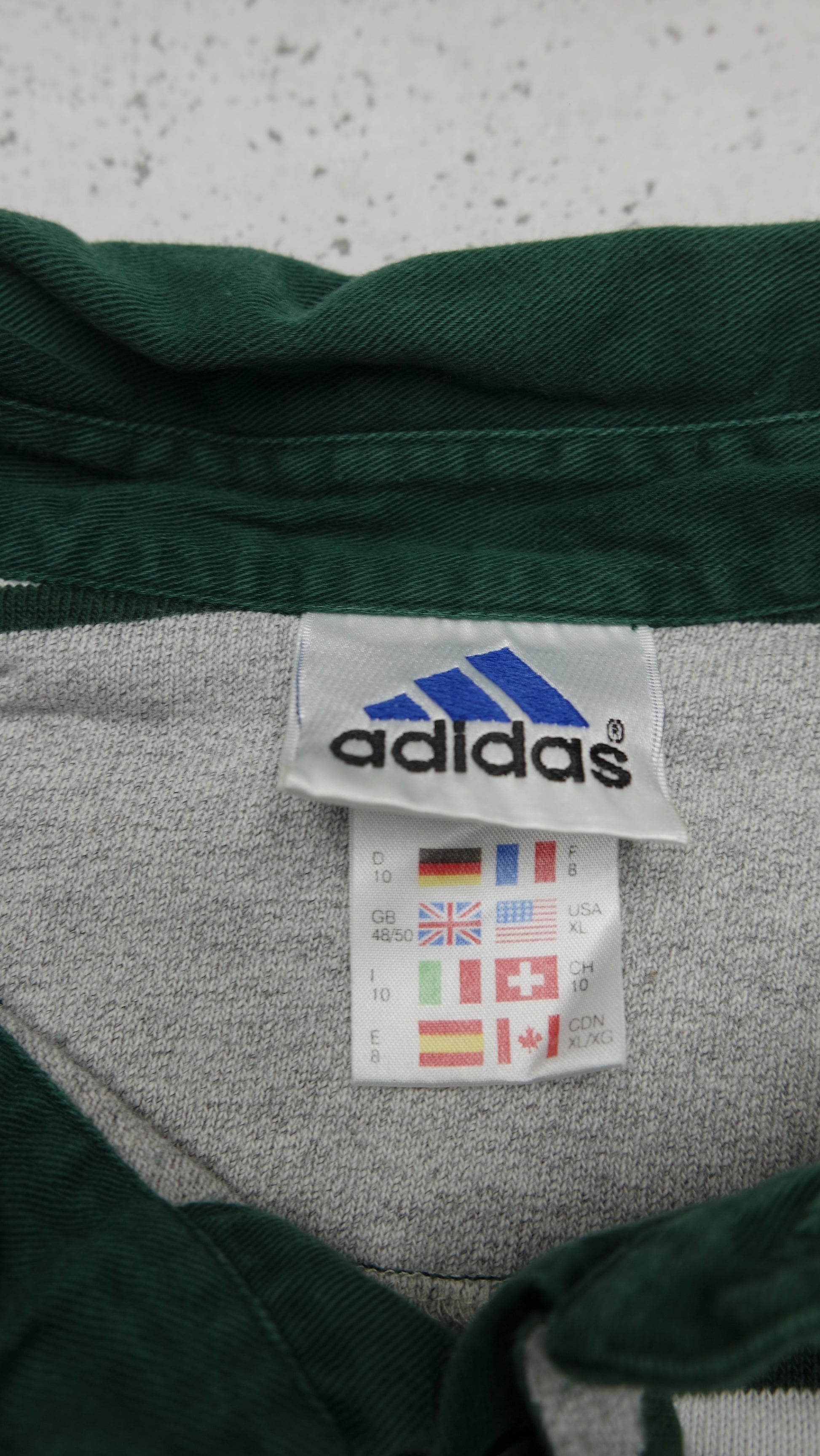 Adidas Vintage Rugby Poloshirt in Grau/Grün, Etikett