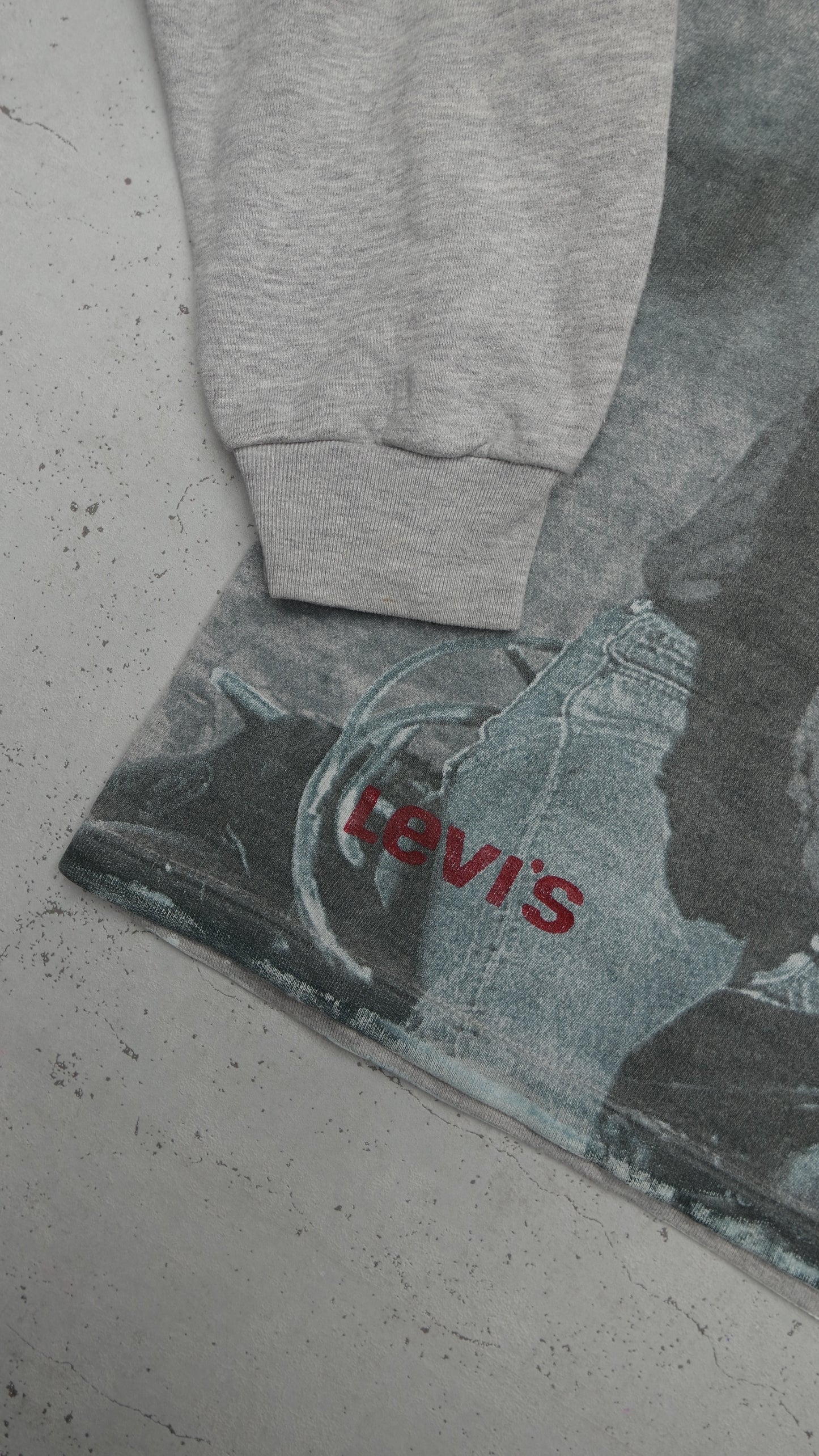 Levi's Vintage Foto-Print Sweatshirt in Grau, Logo-Closeup