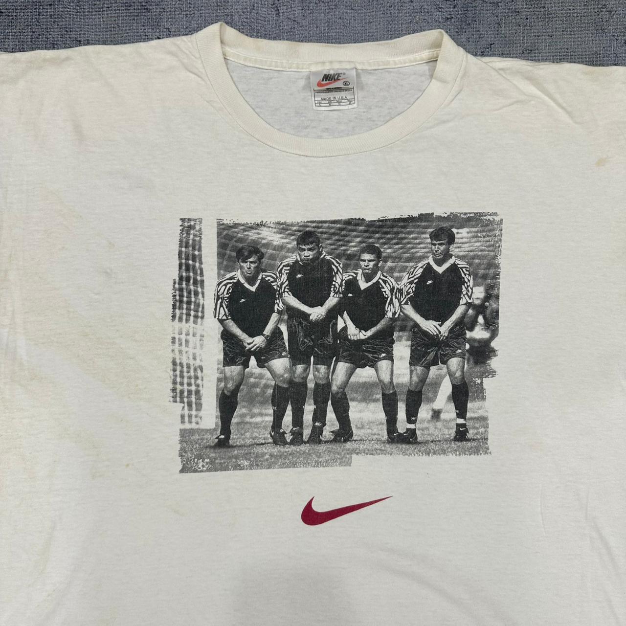 Nike vintage 90er 1990s T-Shirt Shirt Tee Soccer Fußball WM oversized Fit weiß XL