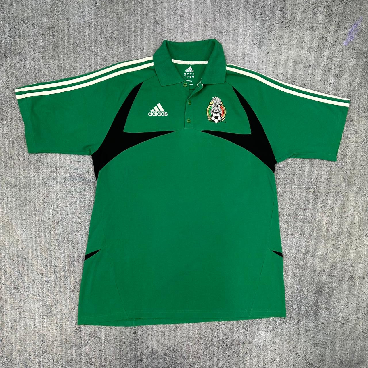 Adidas Mexico Vintage Polo in Grün, Vorderansicht