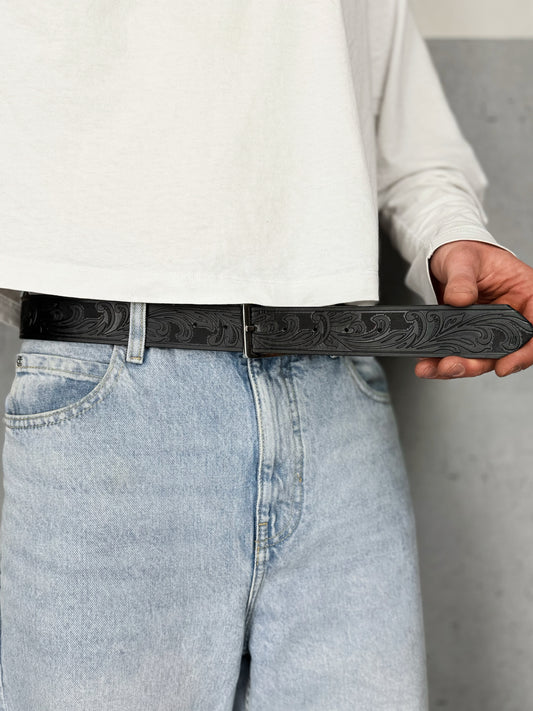 "Waves" Streetwear schwarzer Ledergürtel mit Monogramm Prägung Y2K