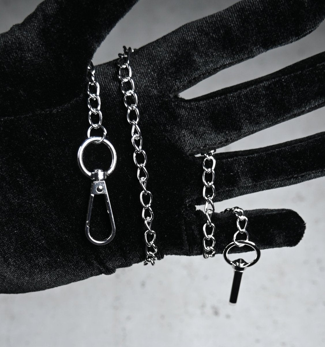 "Simple" Streetwear Hosenkette silberfarben Y2K - MonkeysVintage