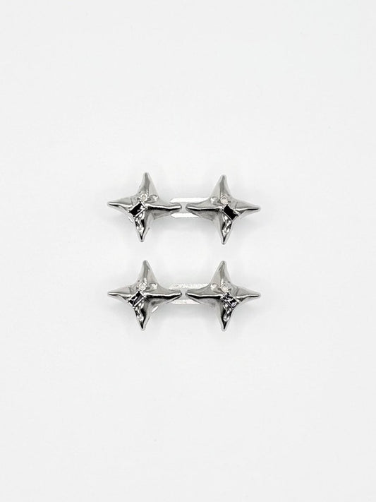 „Starlock Clips“ – 4x Kleidungsclips zum Jeans enger machen | Silber Sterne | Y2K Accessoire - MonkeysVintage